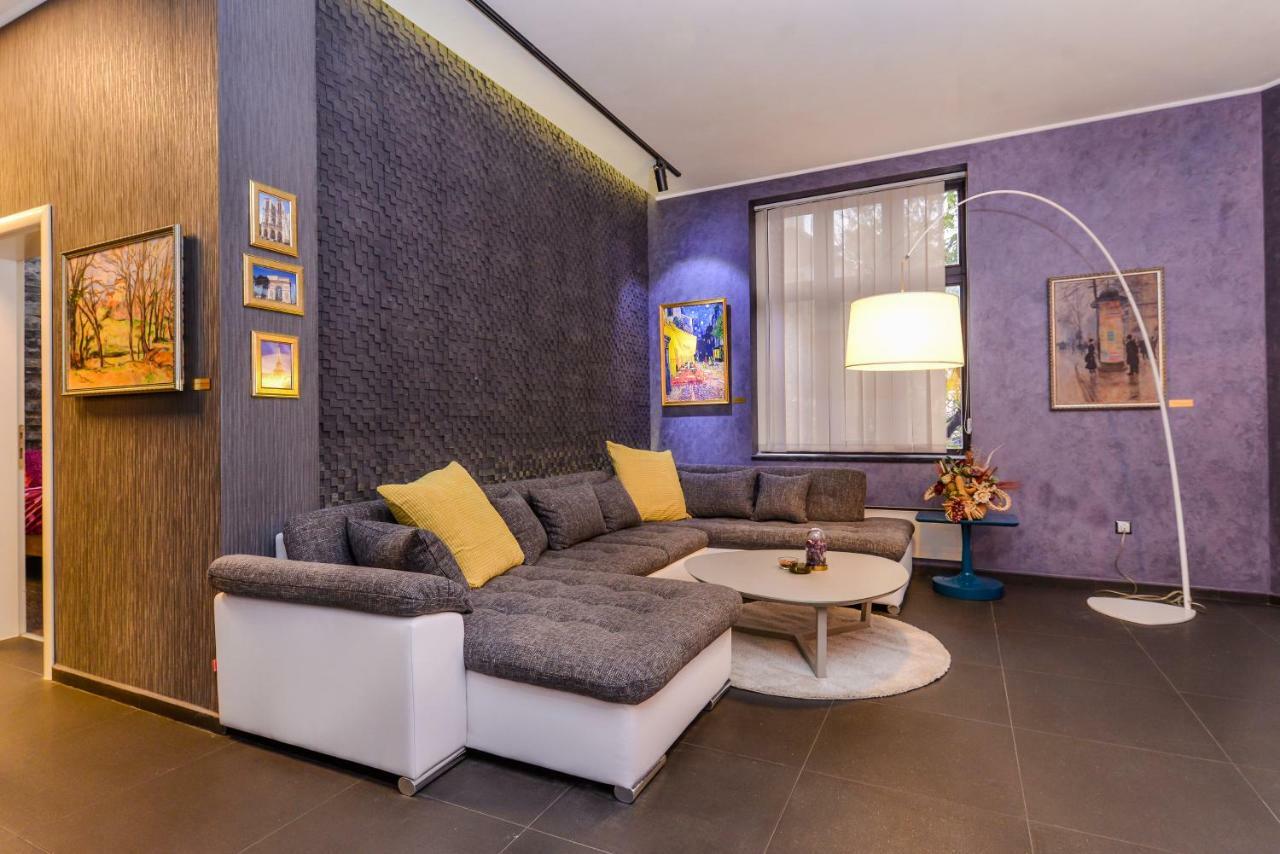 Champs-Elysees Sofia 2-Bdr, 2-Bthr Tsar Simeon Suite By Flat Mаnager Екстер'єр фото
